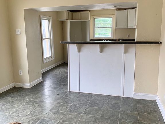 2nd image of 7215 W National Ave