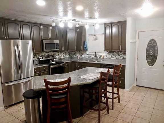3rd image of 109 S Wright Ave