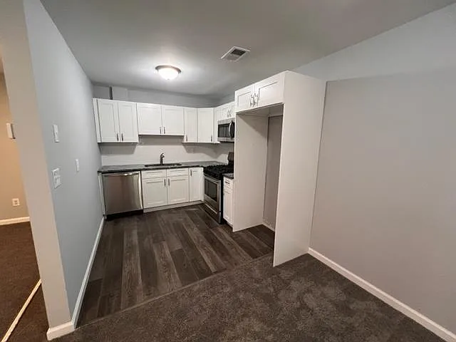 1 bed, 798 sqft, $1,600 — Photo 3