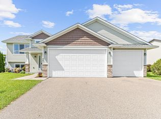 261 Winkler Trl, Cologne, MN 55322