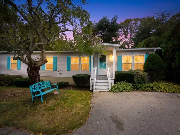 18 Leisurewoods Dr #B, Rockland, MA 02370