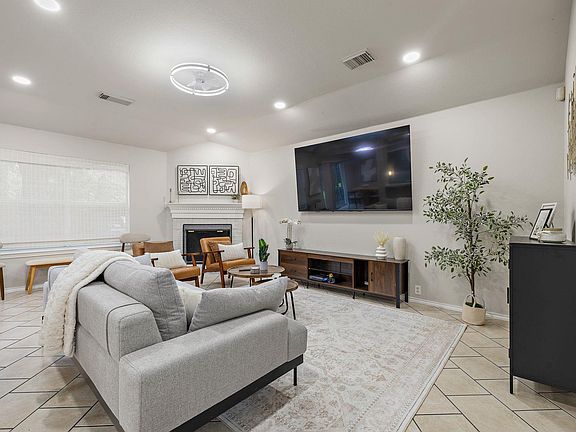 4th image of 2109 Kimra Ln