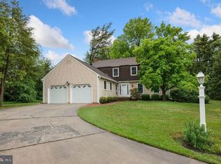 3 Forbes Pl, Mount Holly, NJ 08060