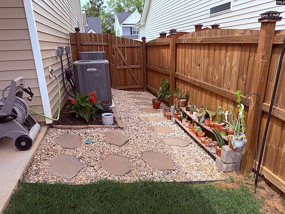 4th image of 620 Chatham Way