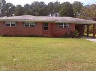 4793 Jamestown Rd, Waycross, GA 31503