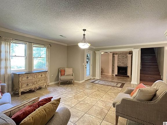 4th image of 309 Deer Creek Rd