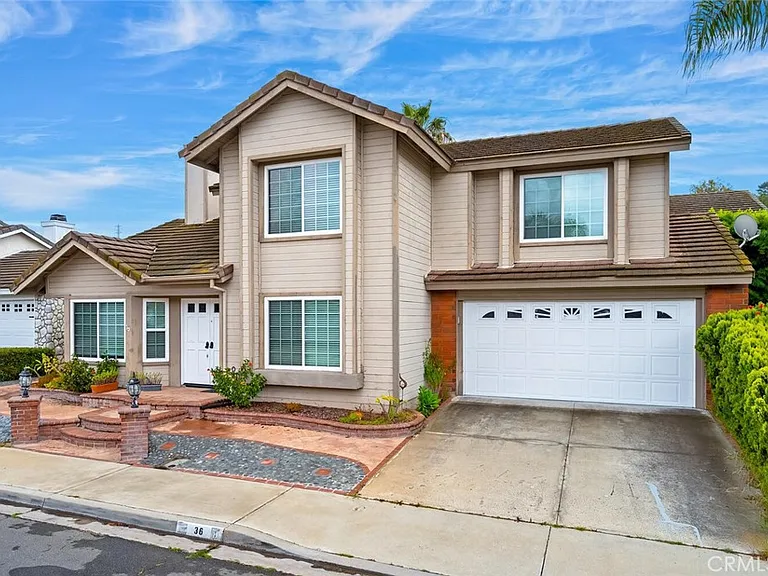 36 Woodswallow Ln — Photo 2