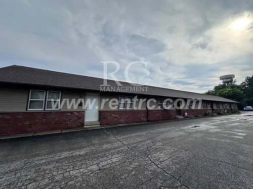 300-B3 Vaught St Photo 1