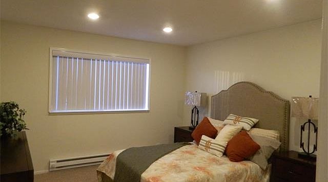 1st image of 424 Brosnan Ct