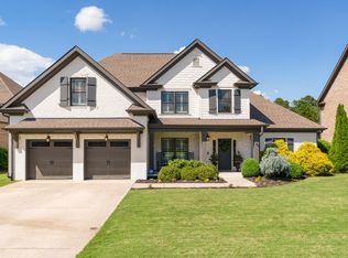 7985 Hampton Cove Dr, Ooltewah, TN 37363