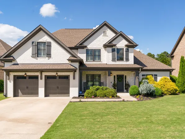 7985 Hampton Cove Dr, Ooltewah, TN 37363