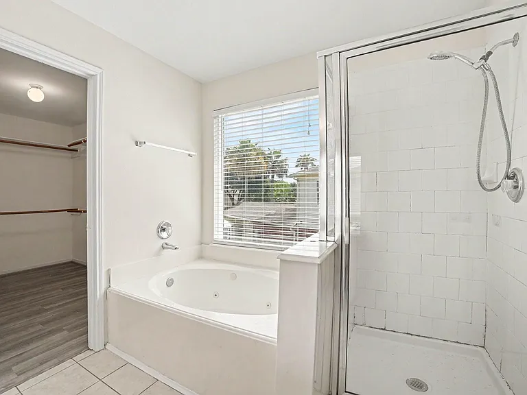 19130 Edens Dawn Dr — Photo 23
