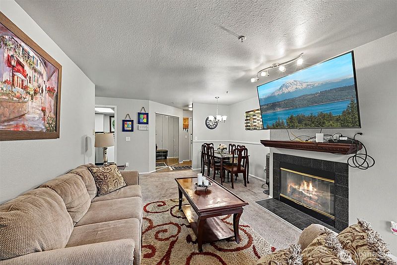 5th image of 1825 S 330th Street #f203