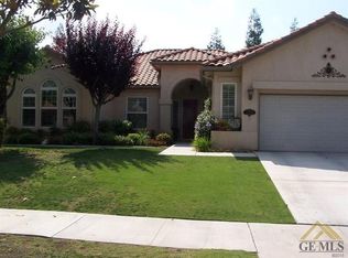 2615 Legend Rose St, Bakersfield, CA 93311