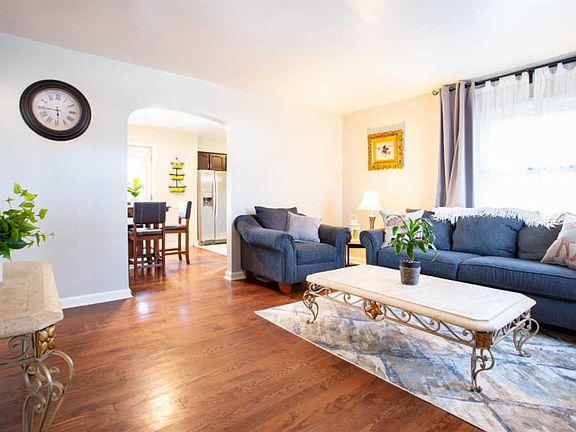 5th image of 7832 Dearborn Ct