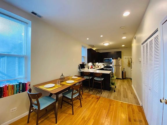 5th image of 1425 N Wood St APT 2B