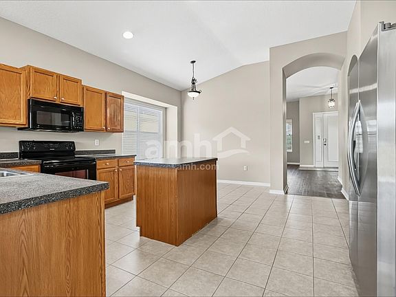 3rd image of 1128 Napolean Way