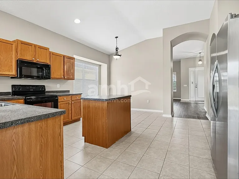 1128 Napolean Way — Photo 3
