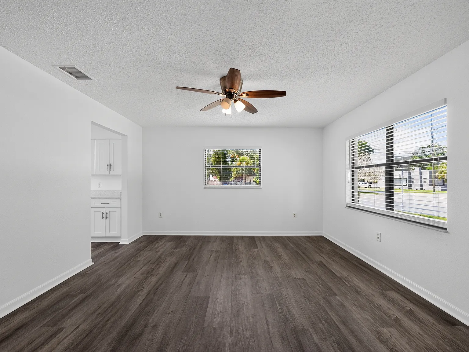 526 Rosery Road Northwest - B — Photo 4
