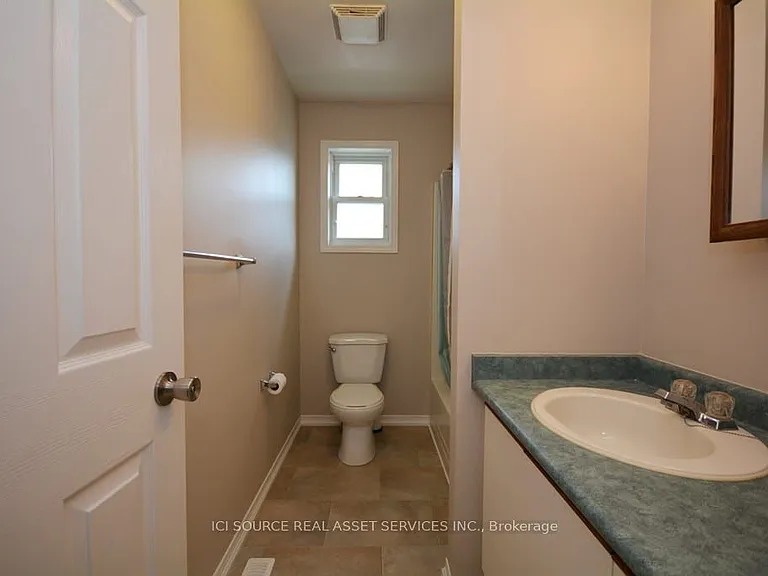 26 Louise Ln #MAIN FL — Photo 9