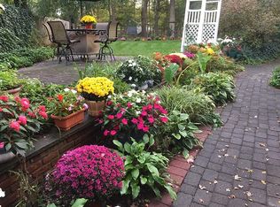 15 Bunker Ln, Middle Island, NY 11953