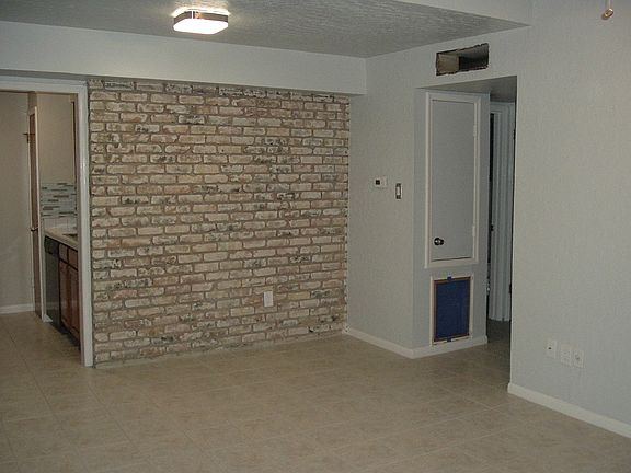 5th image of 2507 Montrose Blvd APT 38
