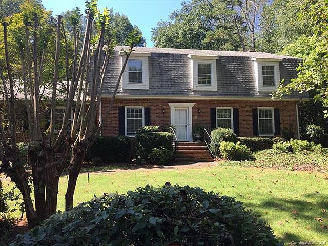 1st image of 7407 Oakwood Ln