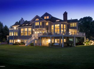 7071 Eagle Heights Dr, Mattawan, MI