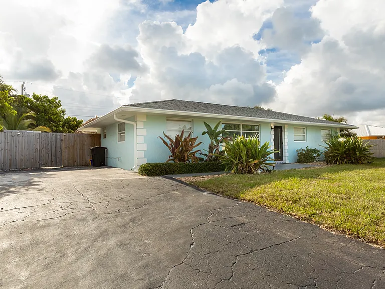 9507 Bellewood St — Photo 16