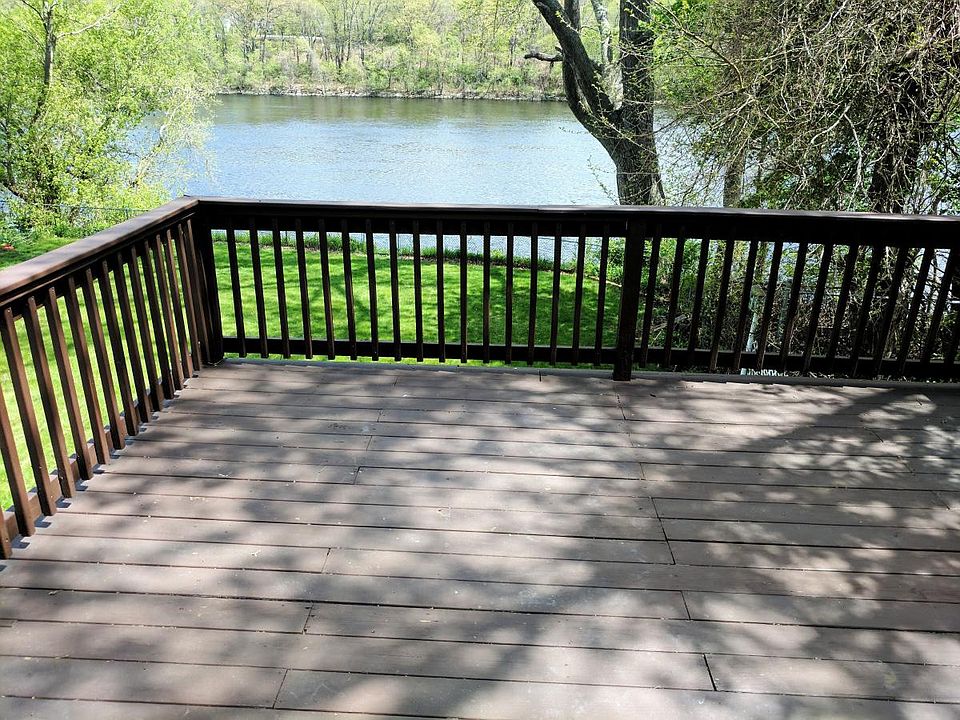 Rear deck