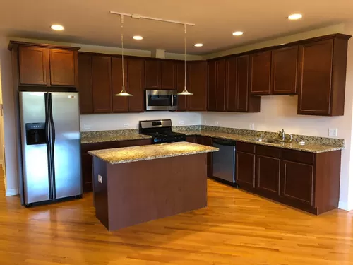 Beautiful Kitchen with Granite counter tops - 2810 River Rd #2B