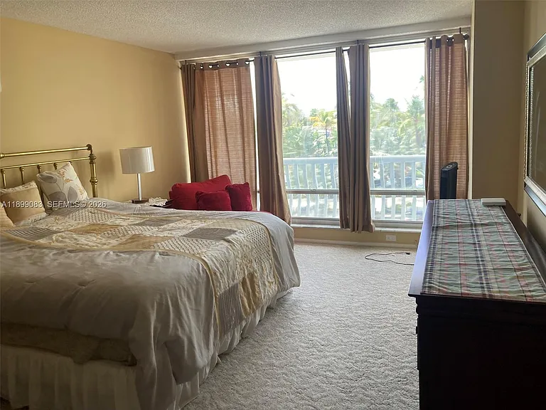 4020 Galt Ocean Dr #203 — Photo 15