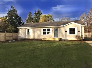 10061 Nimphie Rd, Fenton, MI 48430