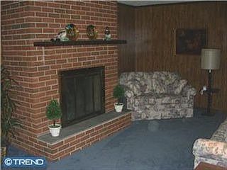 4th image of 2705 Glen Dr