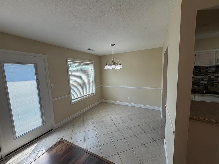 2032 Waterfront Dr N #D — Photo 9
