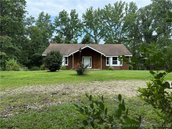 1057 Andrews Rd, Red Springs, NC 28377