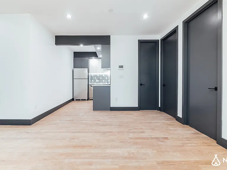 1079 Carroll St #3B — Photo 3
