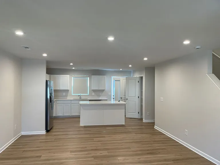 3361 Thorpe Rd — Photo 2