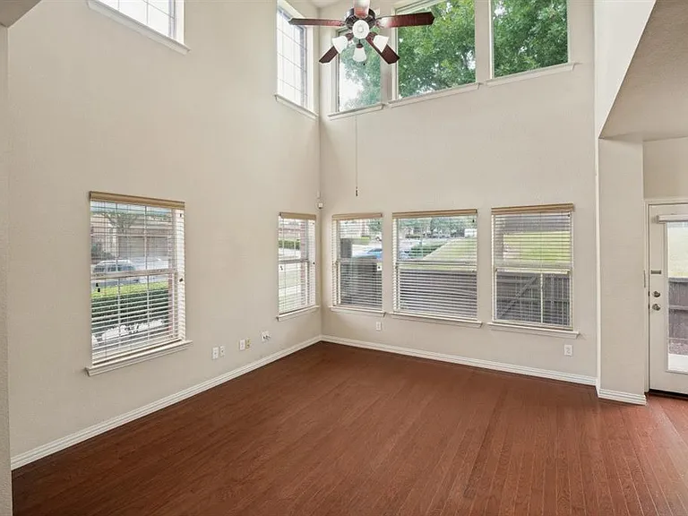 8748 San Bernard St — Photo 3