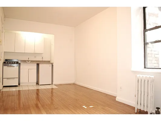 Rented by Bellmarc Realty | media 25