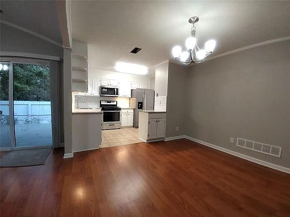 4th image of 50 Parkmont Dr