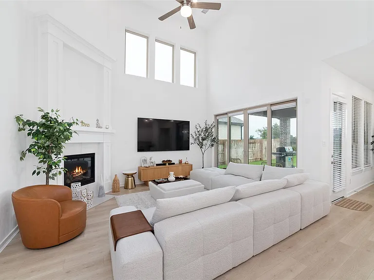 24711 Hibiscus Garden Way — Photo 14