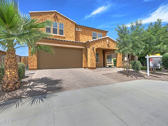2nd image of 3230 E Wisteria Pl