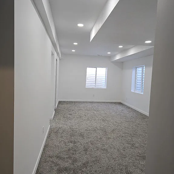 1031 S 900 W — Photo 14