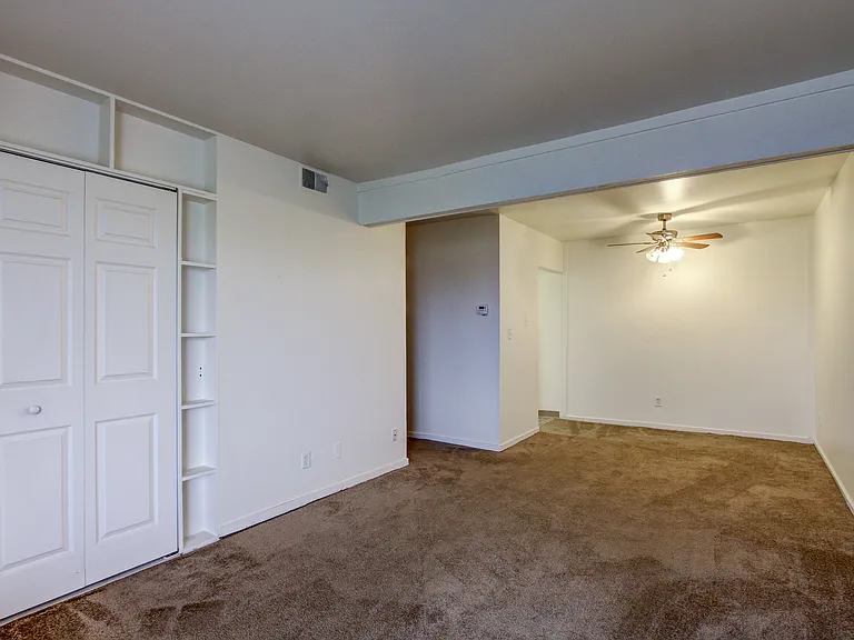 The Forum Apartments — Photo 34