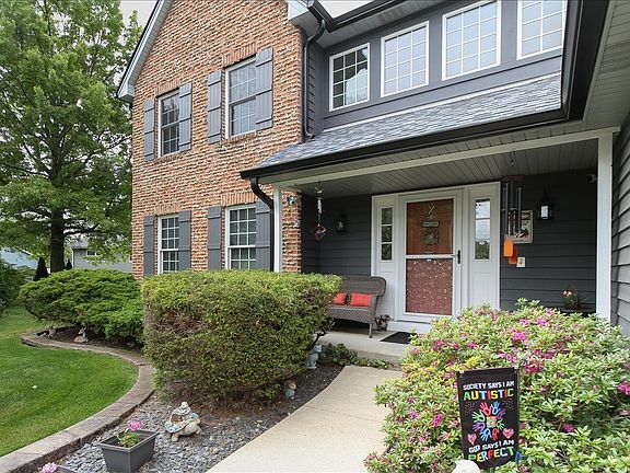 2nd image of 2153 Jordan Cir