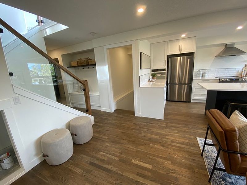 Calgary Townhouse for rent - 3 Bedrooms — photo 2