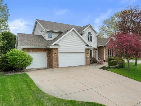 911 Eddington Dr, Sun Prairie, WI 53590