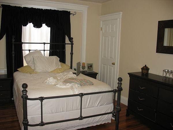2nd image of 24 Kelton St #13