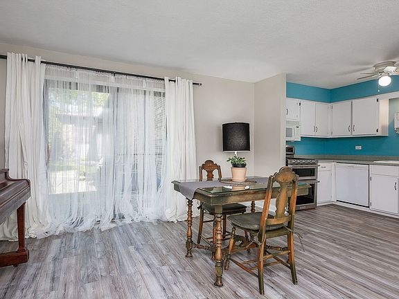 5th image of 15806 Laramie Ave APT 6